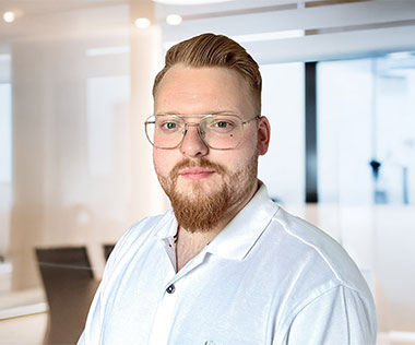 Marcel Wjst, SMART24HRS.COM-Experte für Darlehen